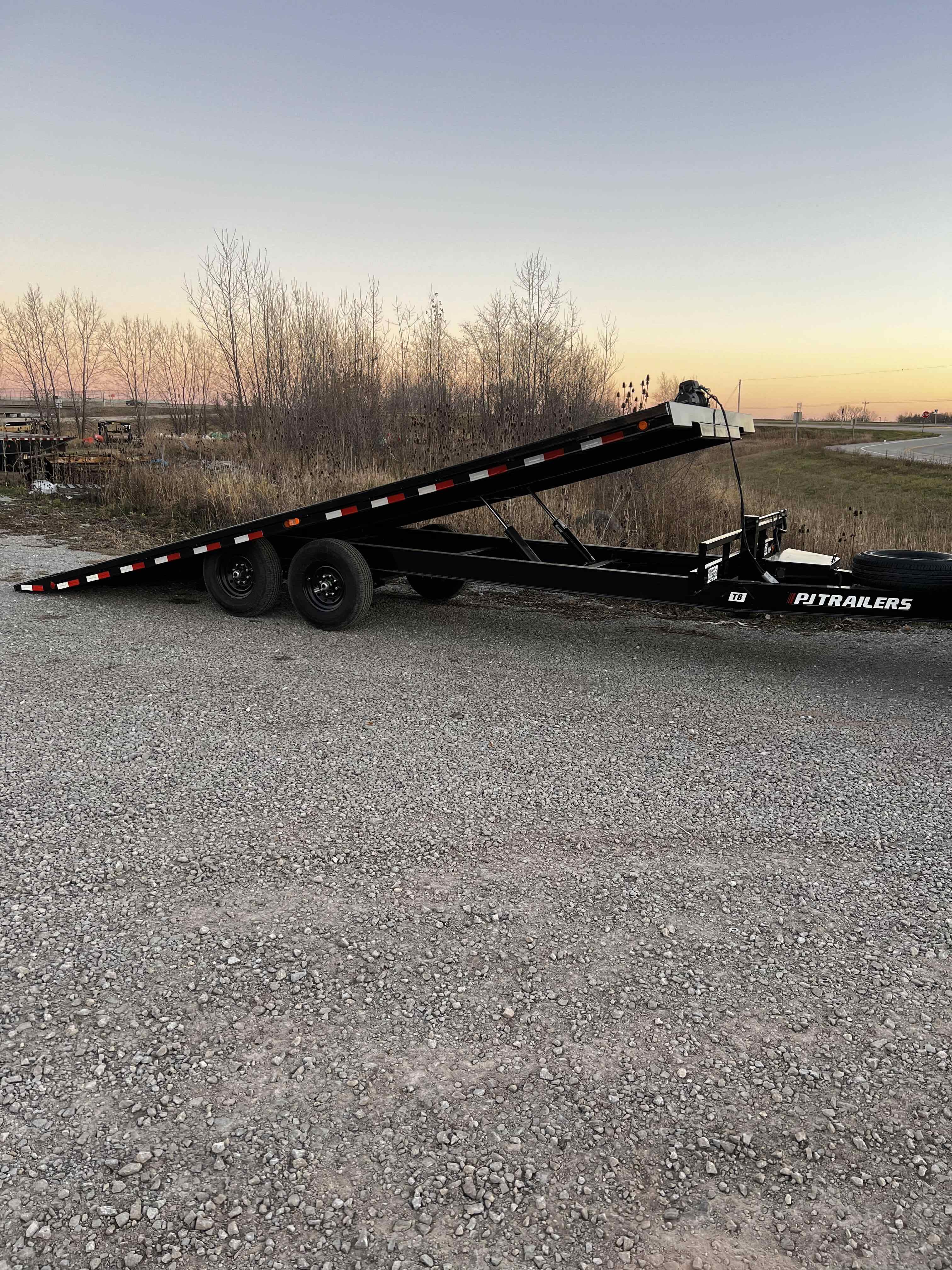 102" x 22ft Deck Over Tilt - View 1